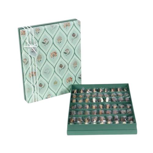 Green flower box - Wrapped dates