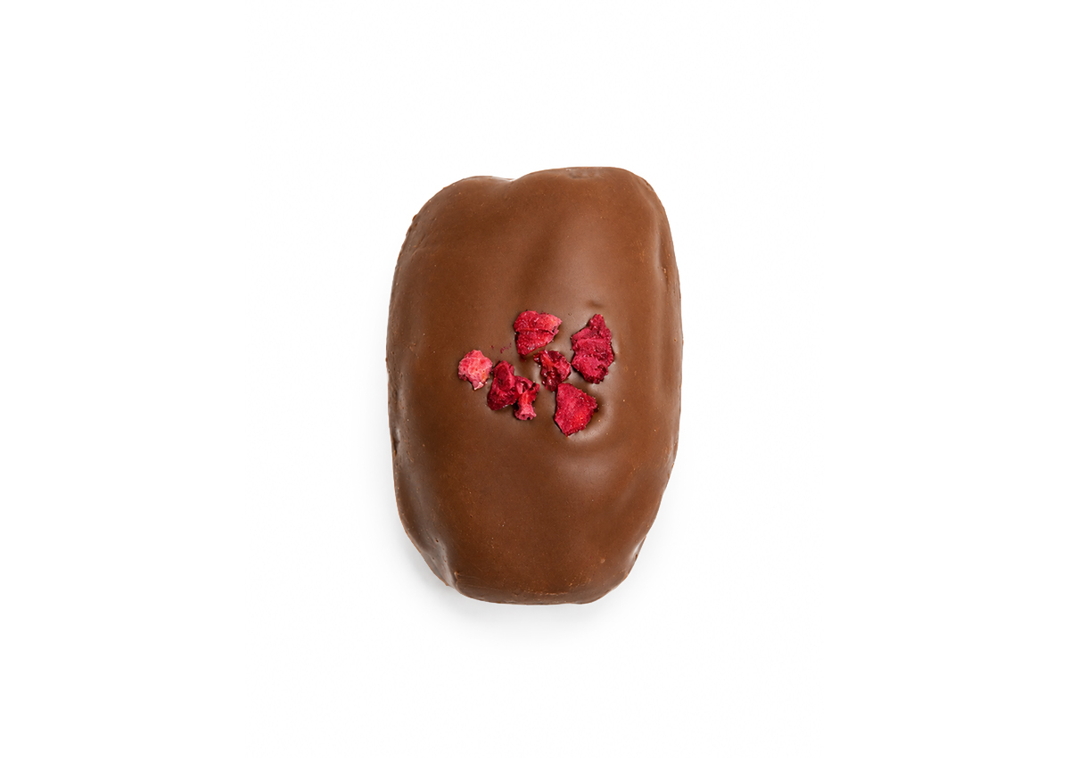Milk unwrapped Enrobed - Medjool Raspberry Covered With Milk Chocolate - الصورة 1